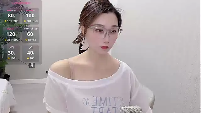 Yunxi- online show from July 20, 2:52 pm