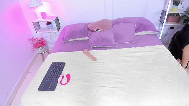 Elie Conor online show from April 18, 3:42 am