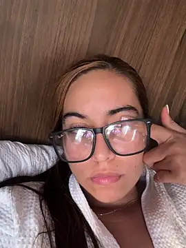 Aitana Lux online show from April 17, 9:50 pm