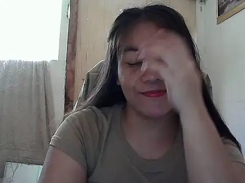 holdmetight21 online show from April 22, 5:48 am