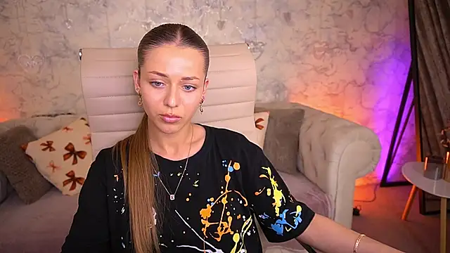 DoveLovee online show from May 5, 2:09 pm