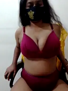 black-woman online show from April 12, 4:21 pm