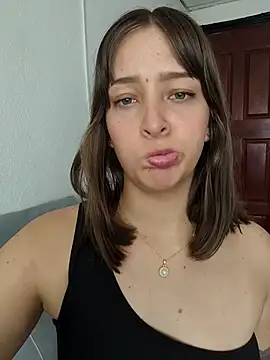 Mari Rouse online show from May 5, 3:37 pm
