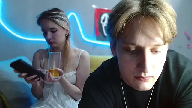 Humble stars online show from April 16, 1:44 pm