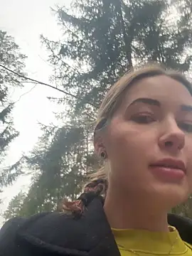 Doris2222 online show from April 17, 10:06 am