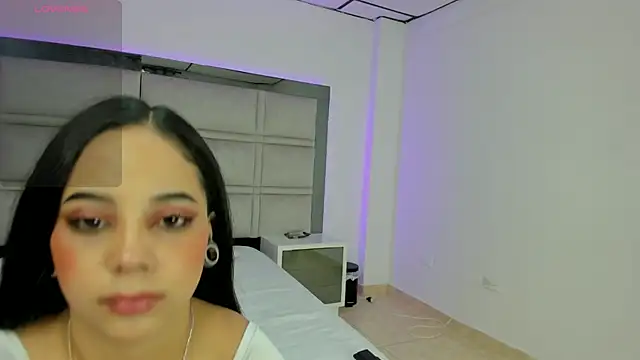 AmyNyx  online show from April 17, 4:03 am