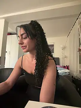 CurlyRouge online show from May 12, 8:59 pm