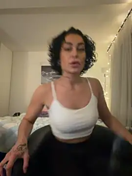 CurlyRouge online show from May 8, 10:22 pm