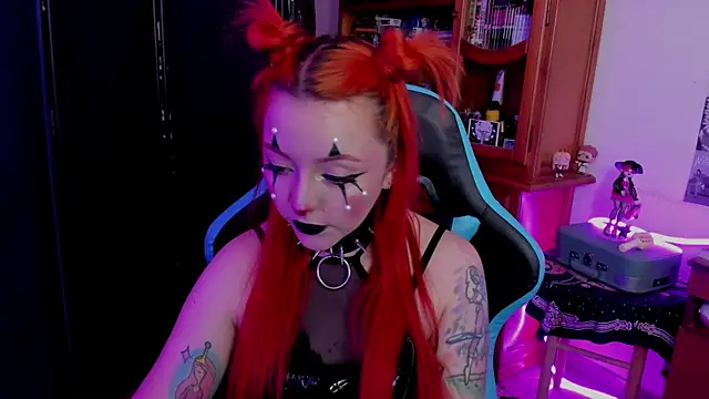 maki333  online show from June 5, 11:44 pm