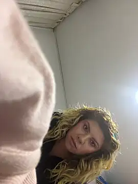 viictoria moncada online show from July 3, 1:55 am