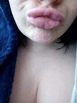 ElissXx online show from April 19, 7:08 am