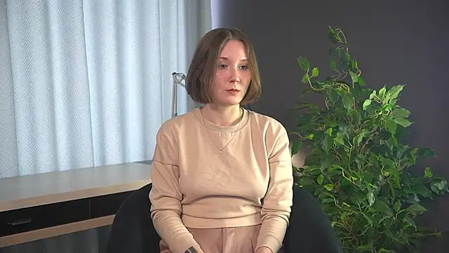 DottyKutzer online show from April 14, 8:25 am