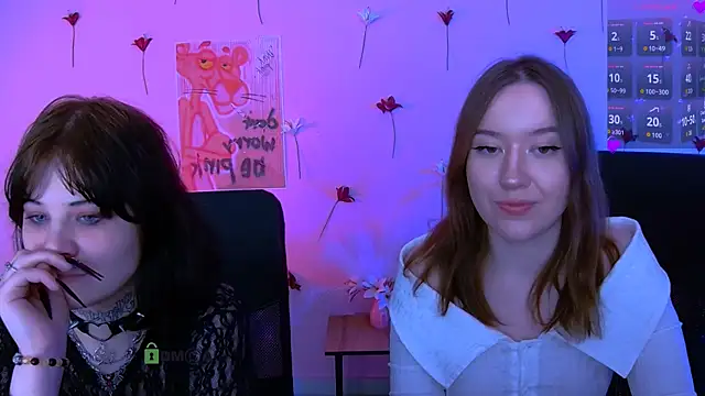 nikki kiss  online show from April 26, 2:15 pm