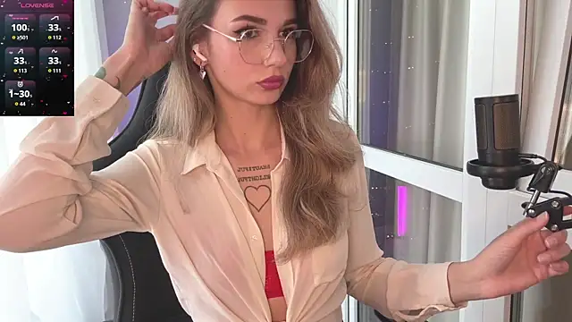 Blue  Berry   online show from April 18, 10:29 am