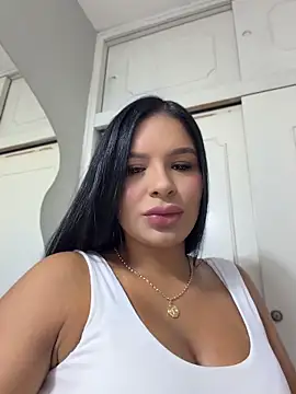 Elara Luxe online show from June 8, 9:03 pm