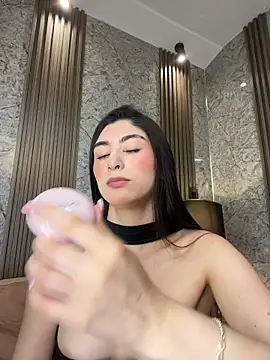 evelyn hills online show from June 25, 3:57 pm