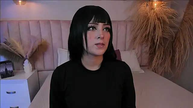 Darcy baker online show from April 18, 3:20 am