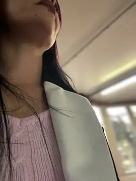 MeganFoxiyyy online show from April 17, 3:41 am