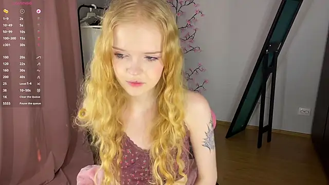 RoseeFairy online show from May 10, 7:10 am