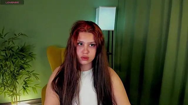 nicolewoss online show from April 19, 4:12 am