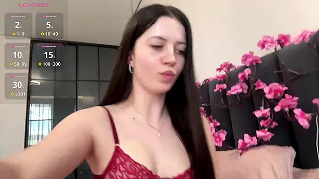 Rose Retslav online show from April 24, 12:30 pm