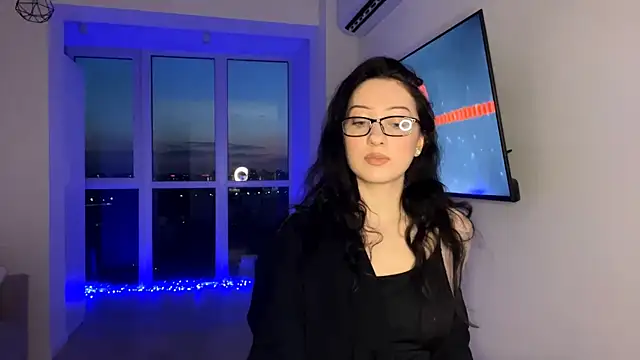 Meow Alika online show from May 5, 5:38 pm