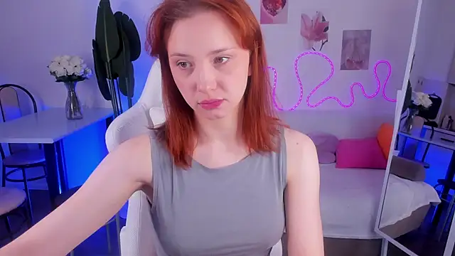 GinnyGingerG online show from April 21, 3:35 am