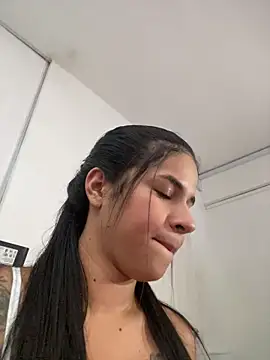 DannaX X online show from May 13, 9:31 pm