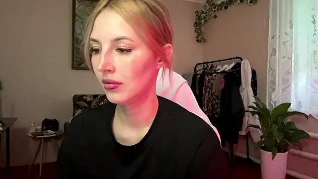 JennyDew online show from April 17, 3:47 pm
