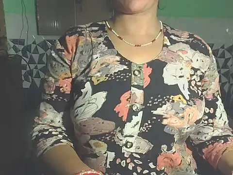 Hotty Bhabhi1 online show from May 12, 4:10 am