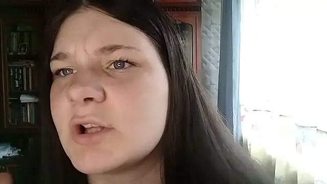 BeatriceMolands online show from May 19, 1:40 pm