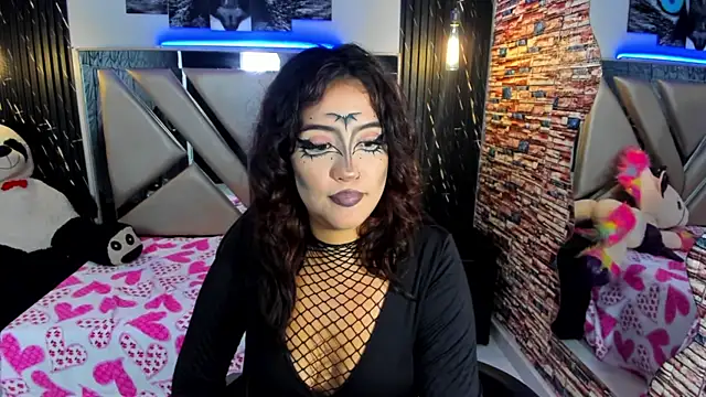 Karim TheRouse online show from April 17, 8:33 pm