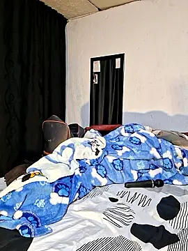 Backdoor Newbie online show from May 11, 1:40 am