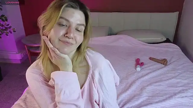 TonyaMeow online show from May 4, 1:42 am