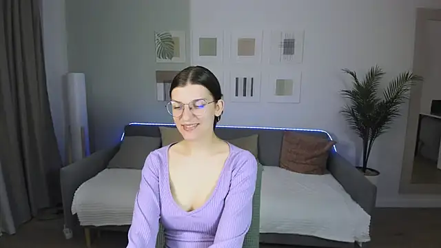 AnnaThorne online show from May 12, 4:21 am