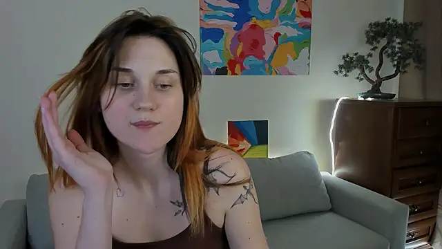 elani lune online show from April 29, 4:31 pm