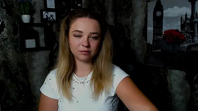 NicoleAura online show from June 23, 10:35 am
