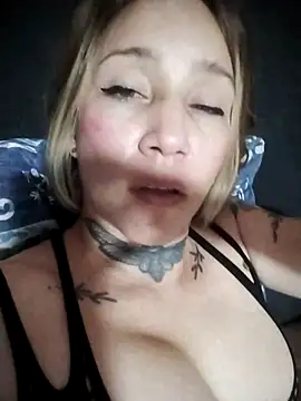 VickyBonnety online show from April 25, 7:44 pm