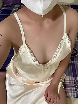 Ninaa18 online show from May 17, 4:28 pm