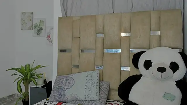 Natasha028  online show from July 29, 8:53 pm