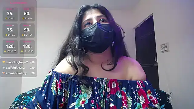 -Queenie online show from May 29, 8:40 pm