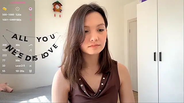 RochelTrewhitt online show from May 19, 11:28 am