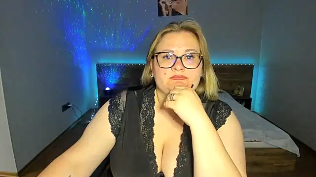 IrenRori online show from May 5, 6:38 am