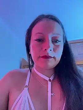 SamiiContreras  online show from June 3, 2:33 pm