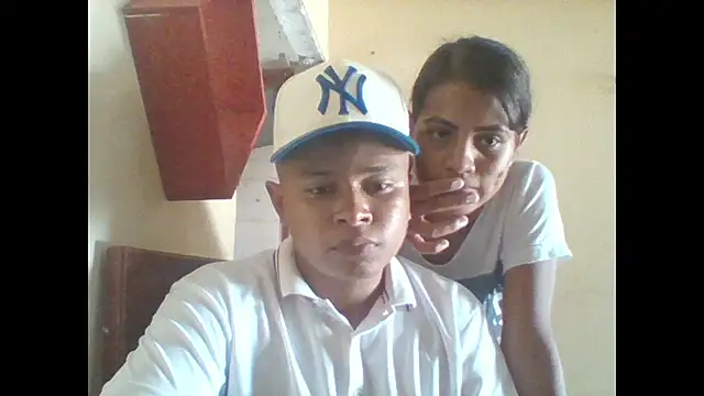 treresome online show from April 22, 5:43 pm