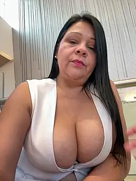 Gata salvaje75 online show from May 22, 11:03 pm