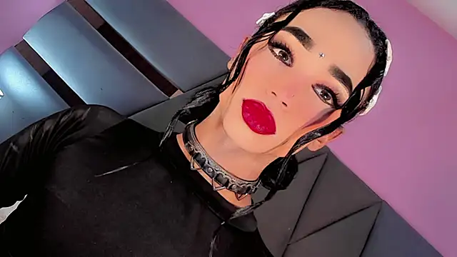sexyjessicamistres online show from June 12, 8:50 pm