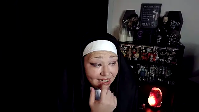 chelledark online show from June 14, 9:04 pm