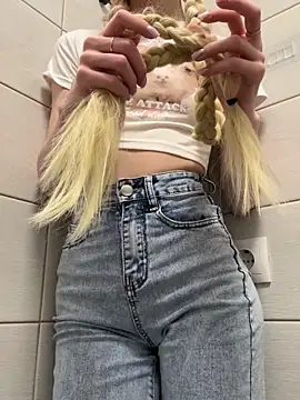 PlayMeDirtyy online show from April 27, 7:33 pm