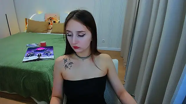 JulietteMonli online show from July 22, 7:04 pm
